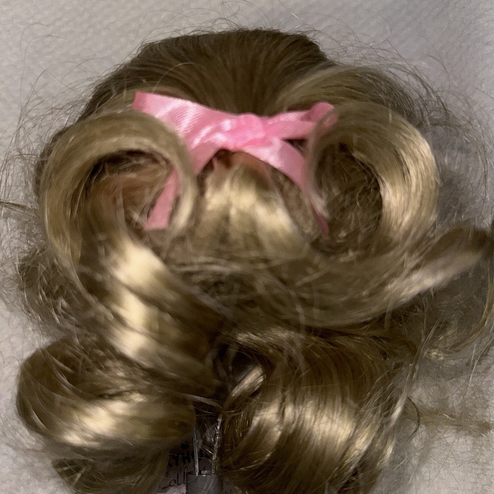 CONNIE Playhouse Doll Wig Size 12-13 Color Pale Blond Modacrylic Wavy - Picture 5 of 9